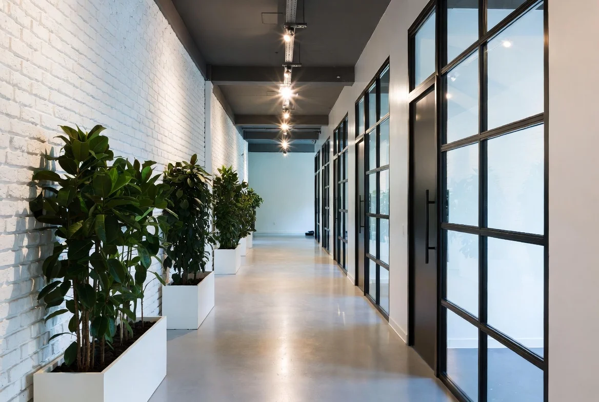 ScaleGrid open office floor